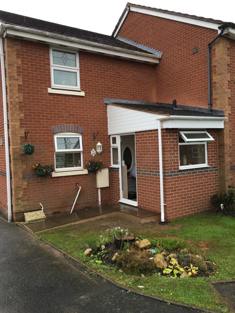 Porch and toilet extension in Nuneaton Builder & Brickwork Specialist
